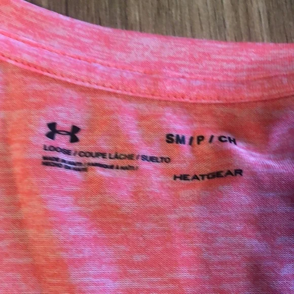 Under armor top - Picture 4 of 6
